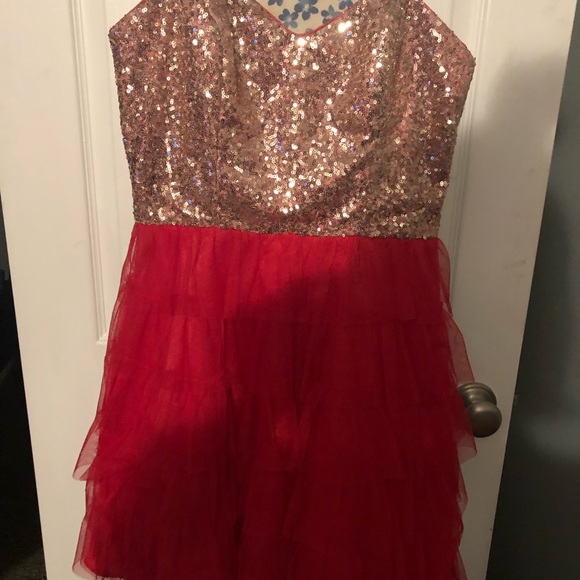 Homecoming dress - Picture 2 of 3